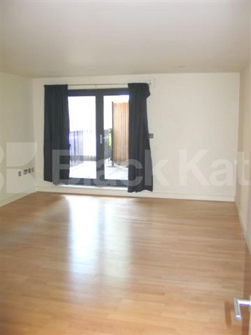 			GREAT LOCATION!, 2 Bedroom, 1 bath, 1 reception Flat			 William Road, EUSTON